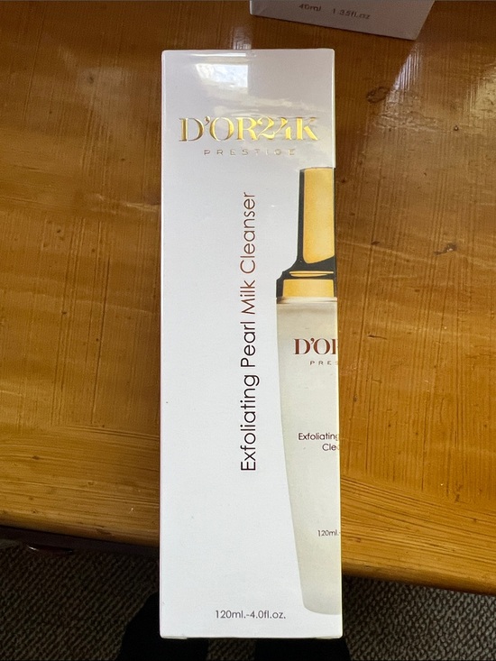 D'Or Skincare Other - D’OR 24k Exfoliating Pearl Milk Cleanser – White